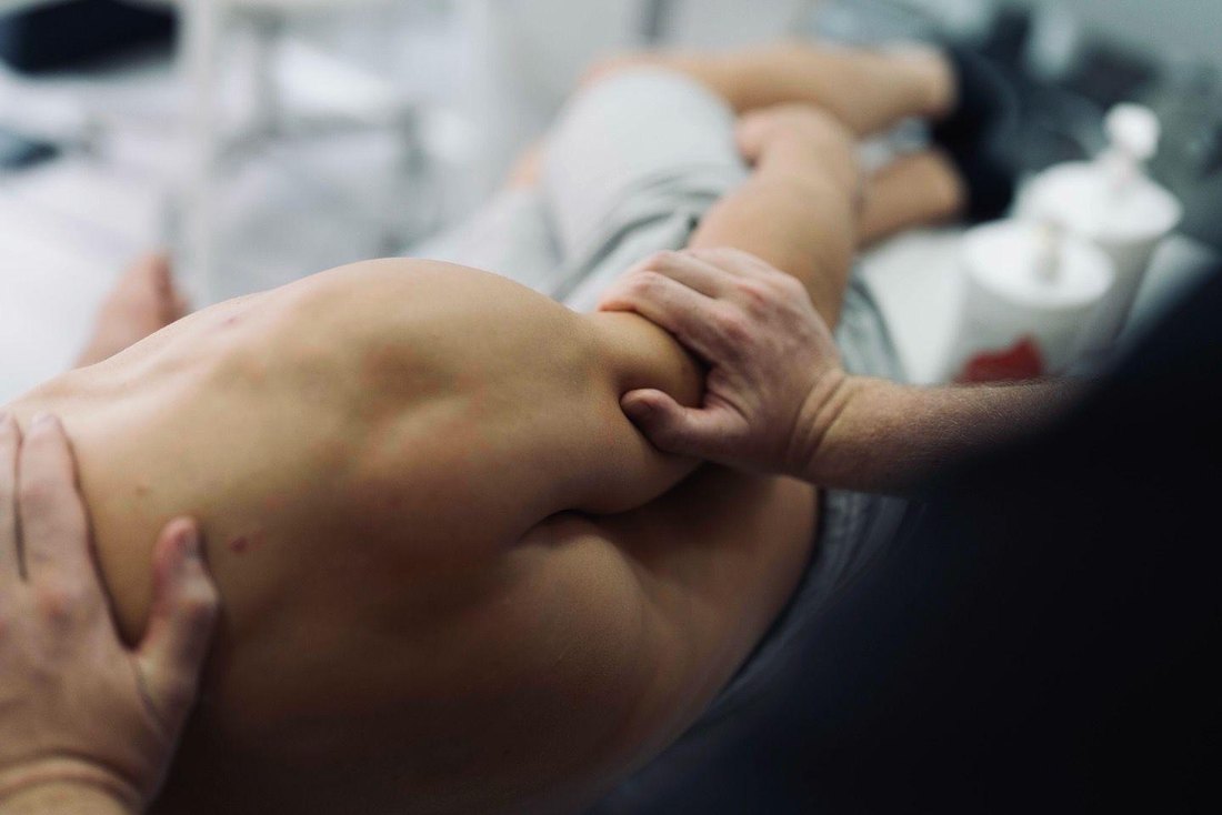 Tratamiento de fisioterapia manual en AGONAS Mataró