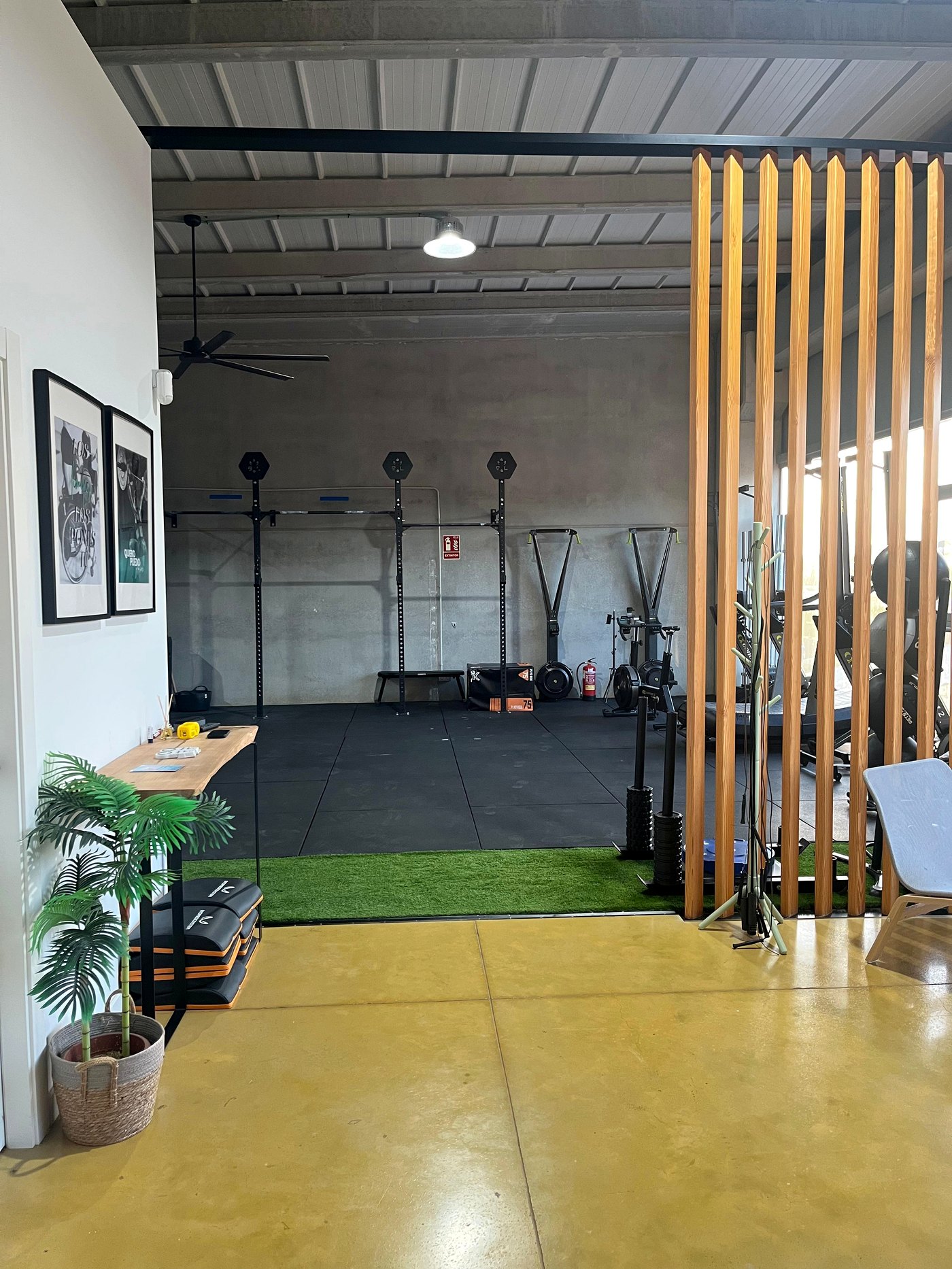 Sala de entrenamiento y readaptación de AGONAS Cabrera de Mar